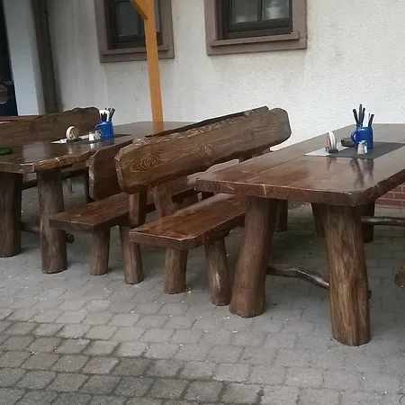 ホテル Hausener Dorfkrug 3*