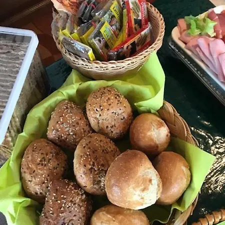 Hotel Hausener Dorfkrug Frankfurt am Main