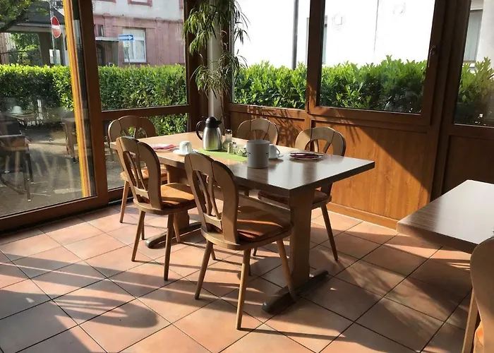 Hausener Dorfkrug Отель 3*