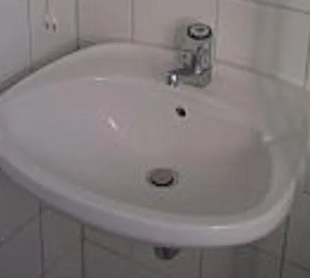 Отель Hausener Dorfkrug 3*